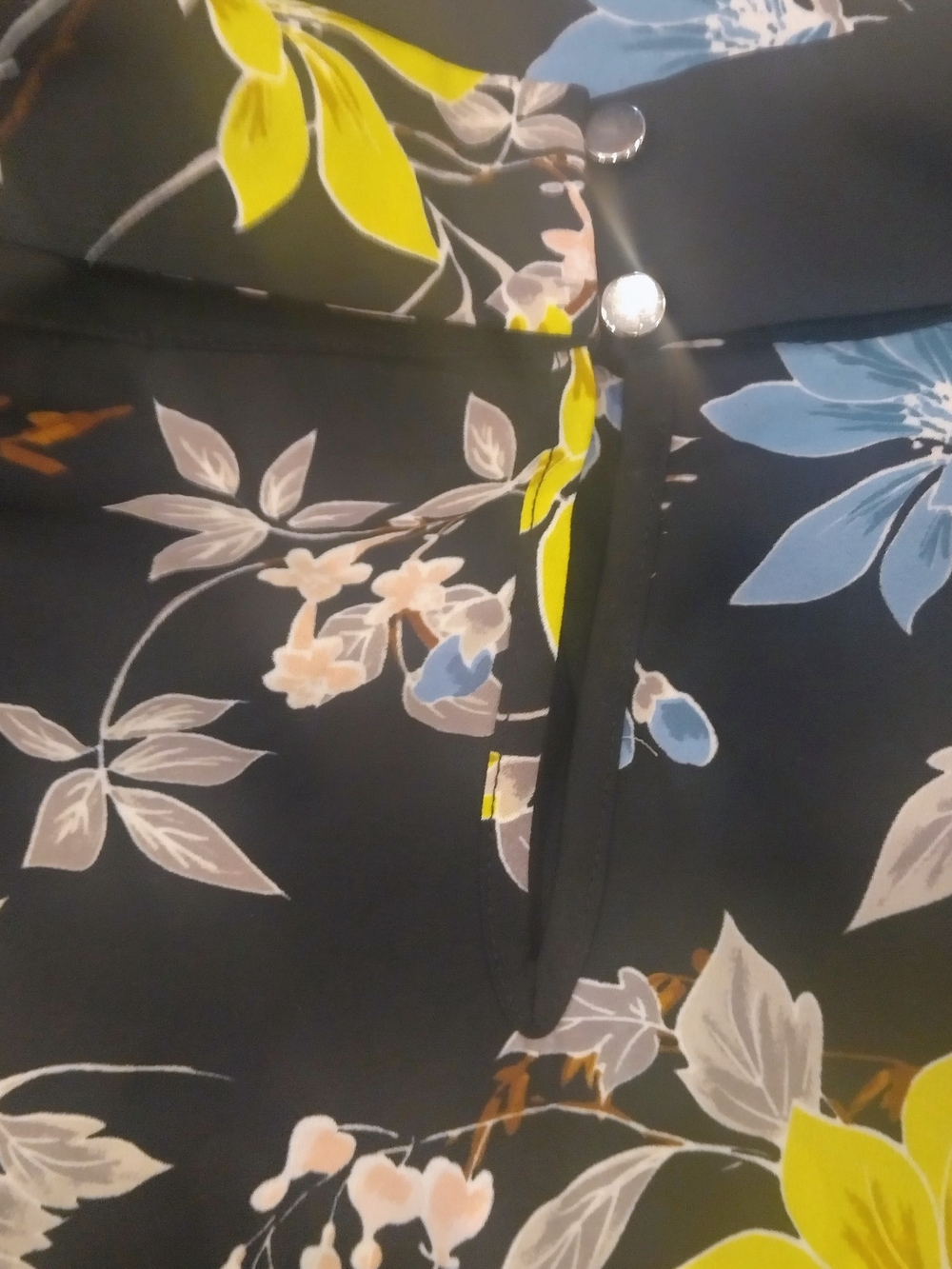 Apt 9 Sleeveless Black Floral Mock Neck Top - Picture 5 of 6